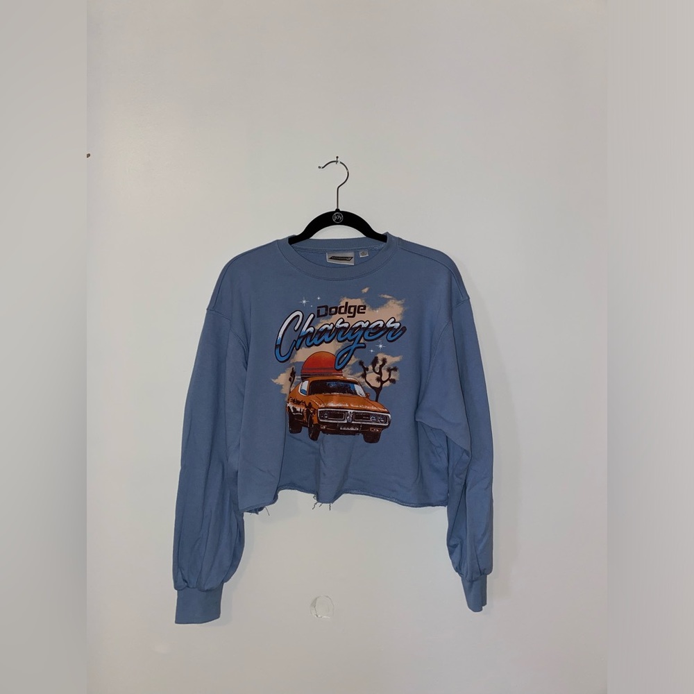 Cropped crewneck